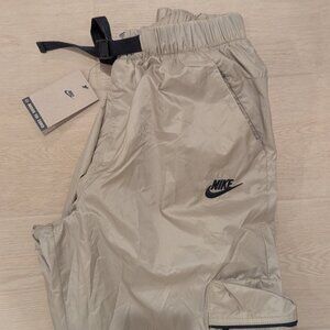 Nike Tech Woven Lined Pants